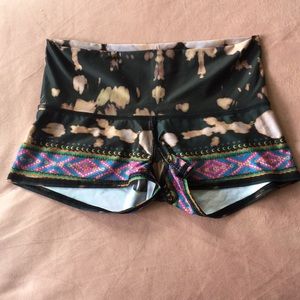 Teeki shorts size Medium